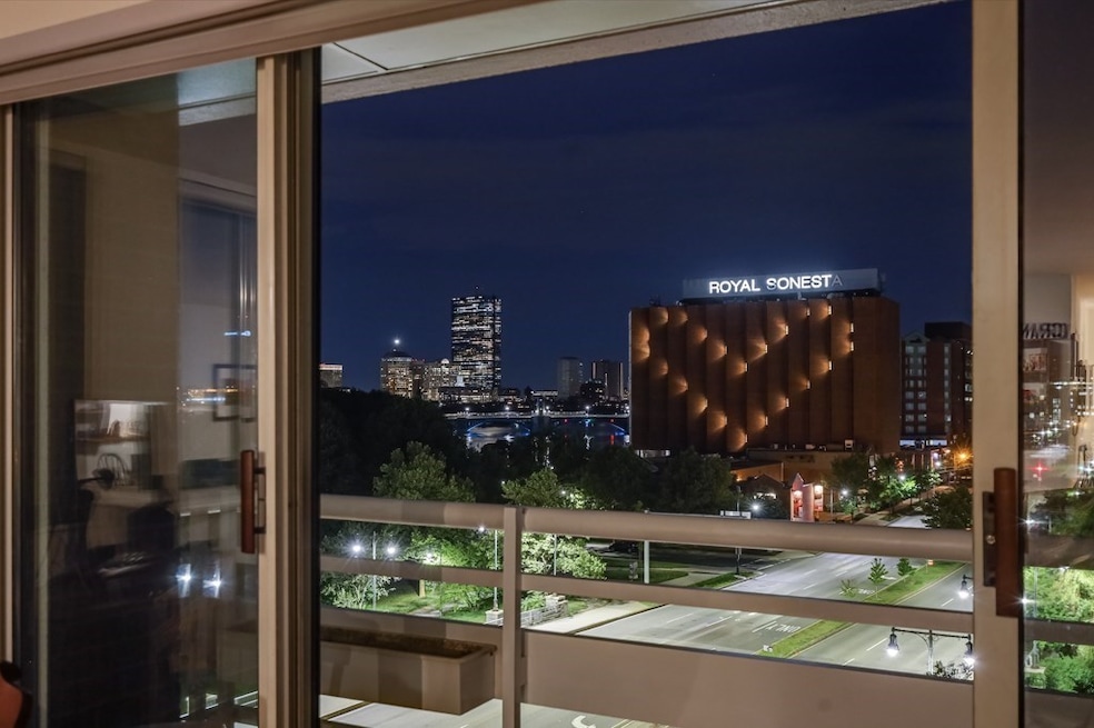 Thomas Graves Landing unit 610, Cambridge, MA 02141 - photo 1