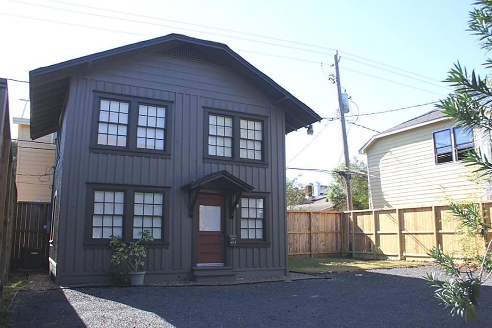 1609 1/2 Kipling St, Houston, TX 77006 - photo 1