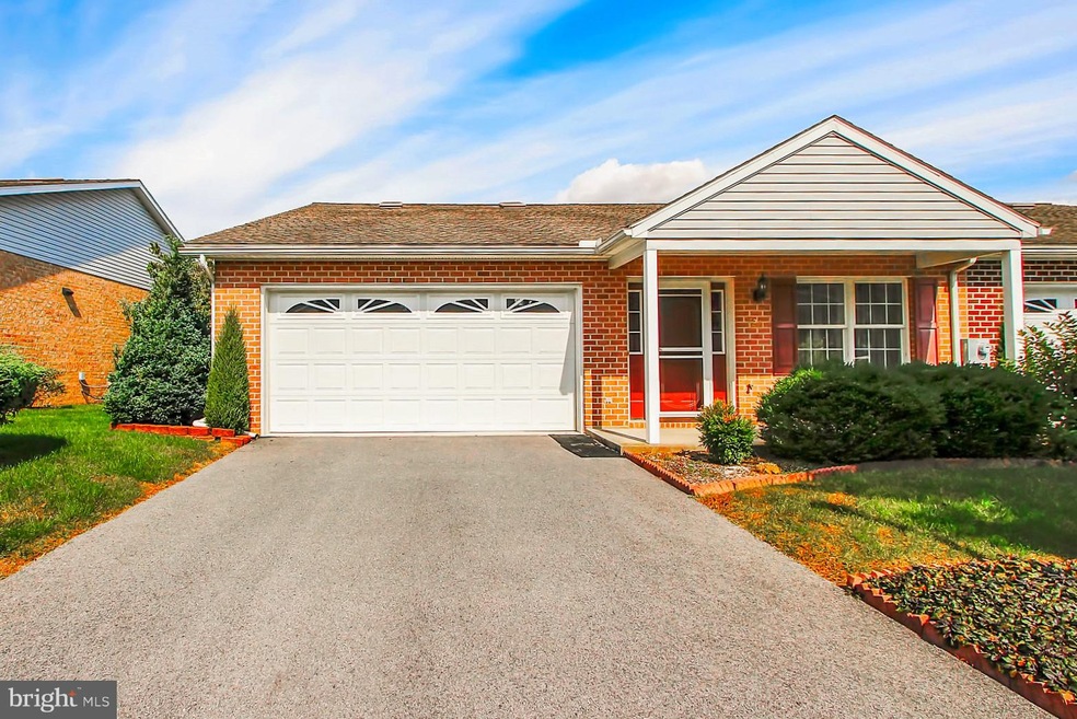 721 Fir Spring Dr, Waynesboro, PA 17268 - photo 1