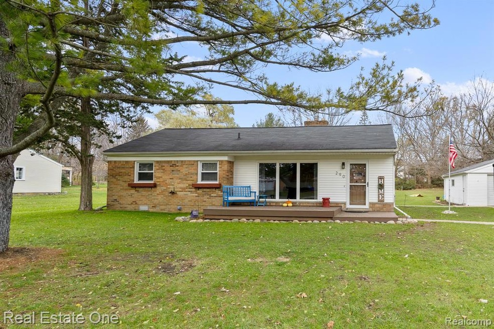 290 Maplehill MLS-W109.jpg