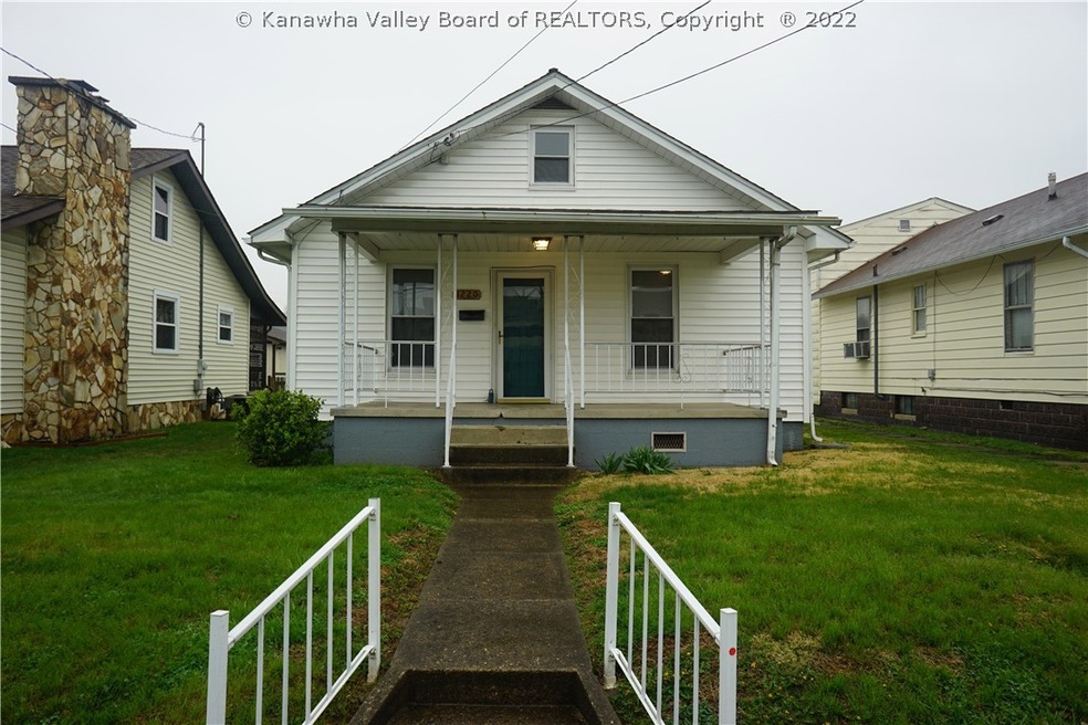 1220 Lightner Ave, Dunbar, WV 25064 - photo 1