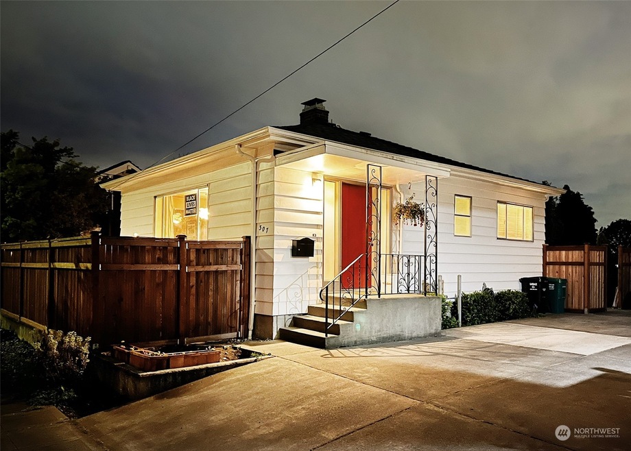 Sold $815,000 • Co-Listing Agent