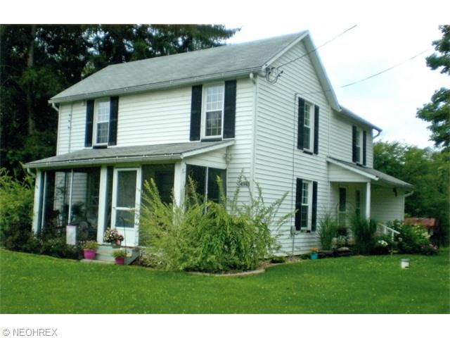 This 1898 2/S Farmhouse on Half Acre is waiting fo