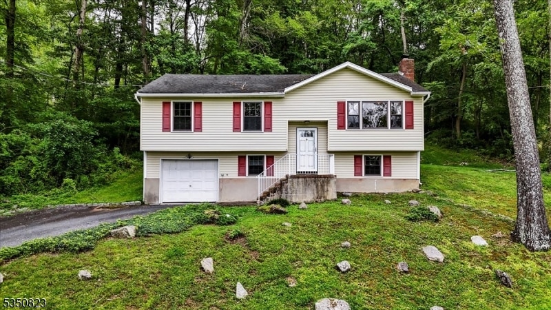 Pending $350,000 • Co-Listing Agent