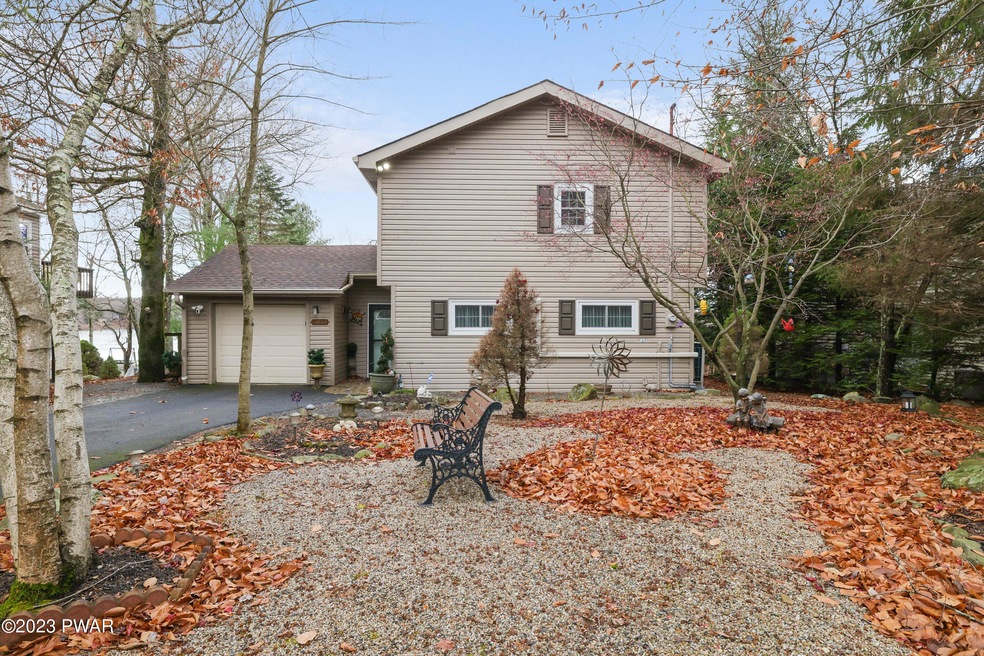 6033 Boardwalk Dr, Tobyhanna, PA 18466 - photo 1