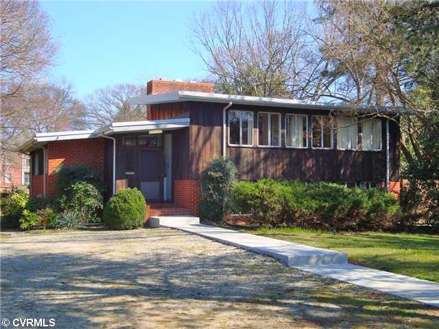 Exterior Front - Is this the Wright house?  Contem