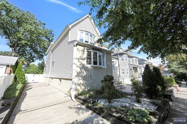 120 Hobart St, Ridgefield Park, NJ 07660 - photo 1