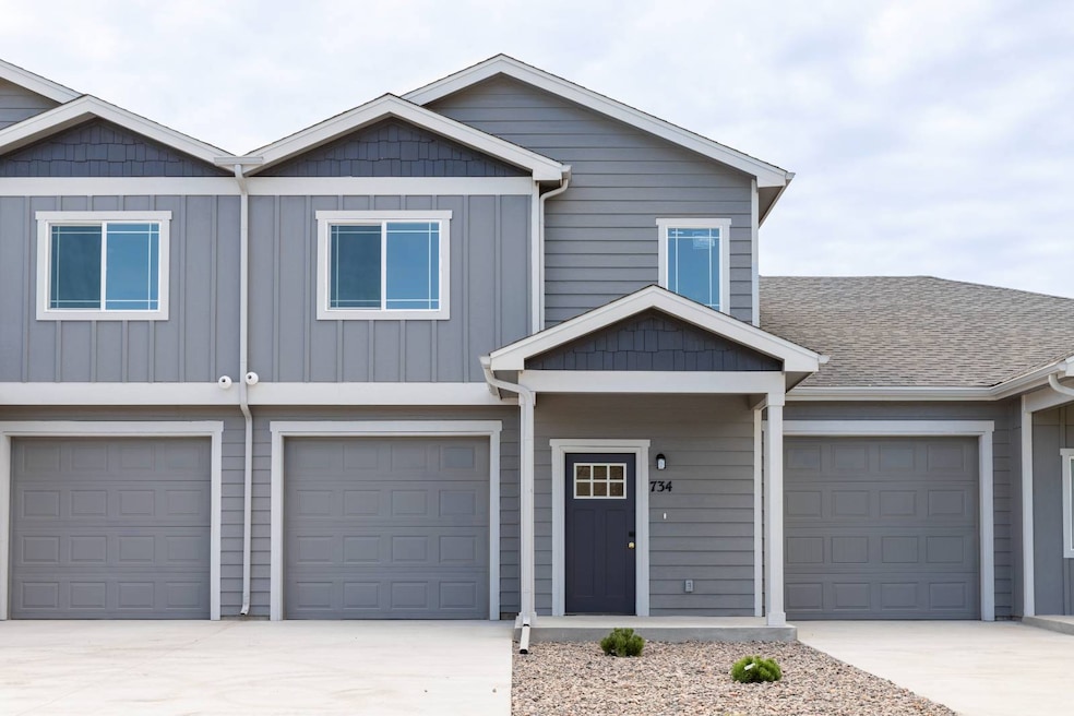 731 W 9th St, Wray, CO 80758 - photo 1