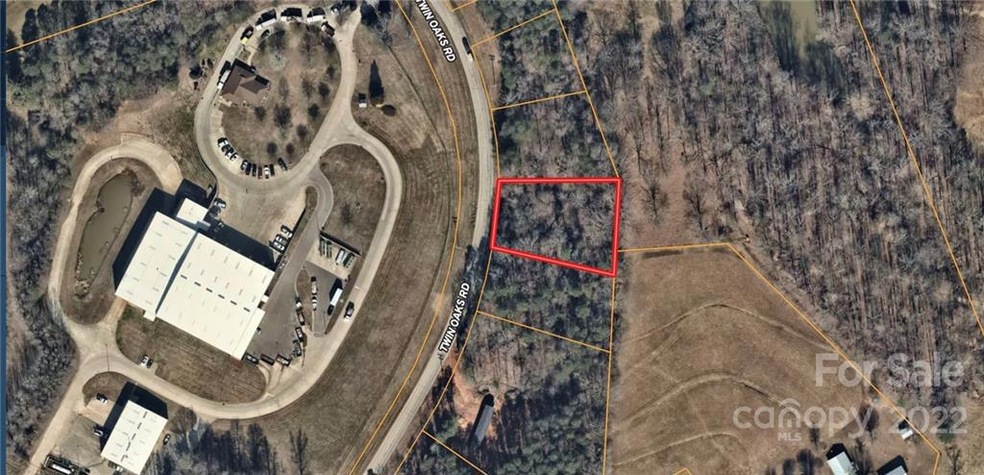 371 Twin Oaks Rd, Statesville, NC 28625 - photo 1