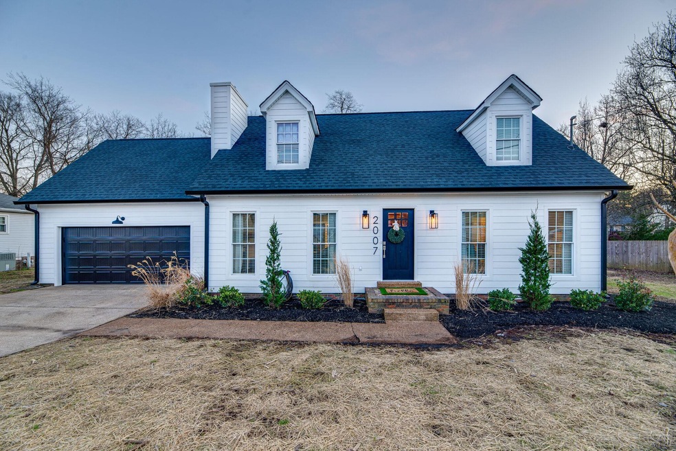 2007 Windsor Dr, Columbia, TN 38401 - photo 1