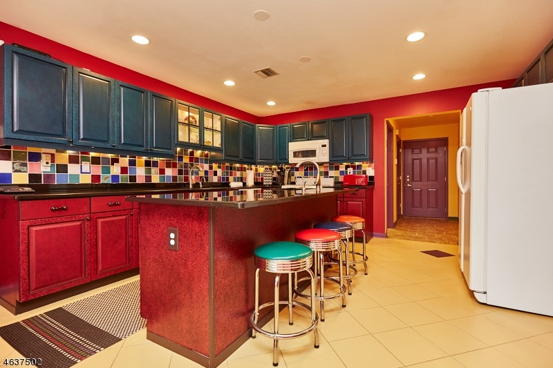 12 Waldeck Ct, West Orange, NJ 07052 - photo 1