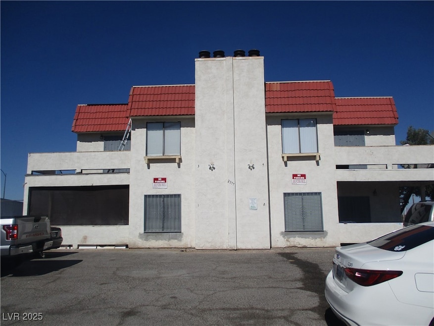 2377 Exeter Dr unit 3, Las Vegas, NV 89156 - photo 1