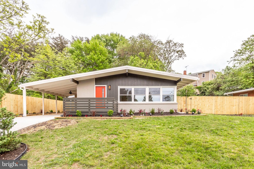 2908 Farmington Dr, Alexandria, VA 22303 - photo 1