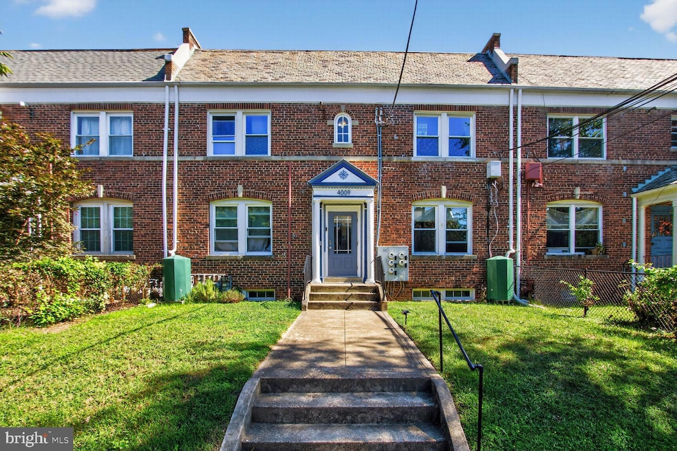 For Rent $2,050/month