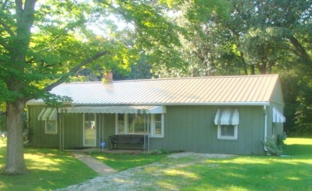 3527 W Queen Ann Ct, Peoria, IL 61615 - photo 1