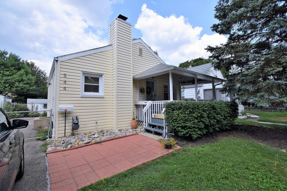 544 E Royal Forest Blvd, Columbus, OH 43214 - photo 1