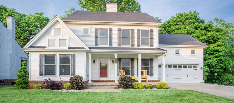 817 Isaac Shelby Cir E, Frankfort, KY 40601 - photo 1
