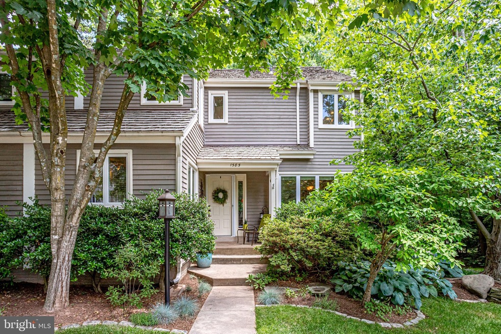 1585 Brass Lantern Way, Reston, VA 20194 - photo 1