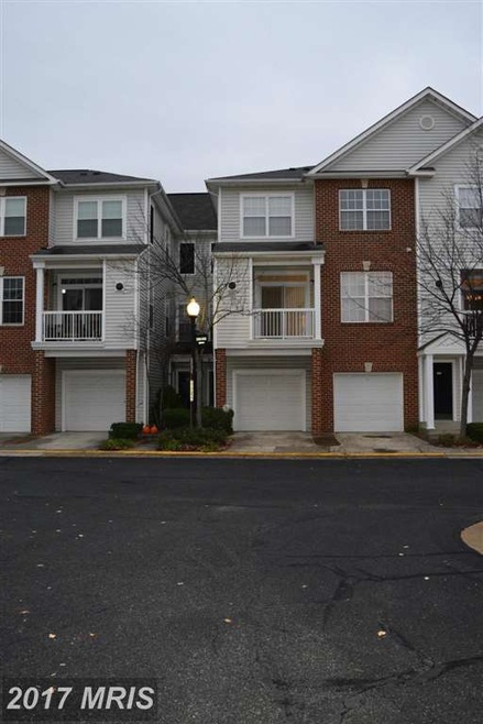 13121 Marcey Creek Rd unit 13121, Herndon, VA 20171 - photo 1