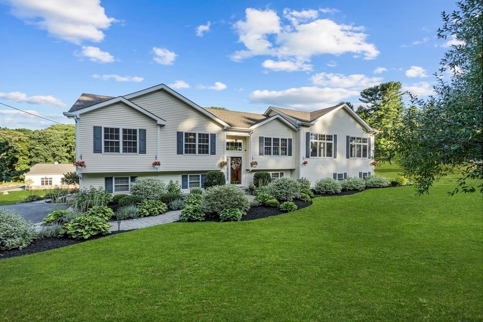 44 Reynolds Rd, Chepachet, RI 02814 - photo 1