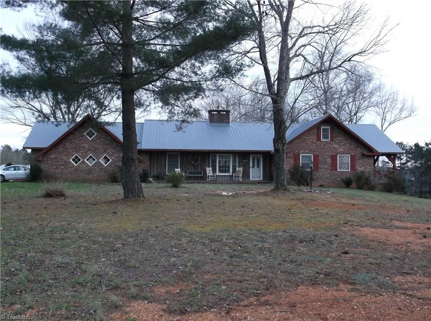 617 Boyles Dr, Asheboro, NC 27205 - photo 1