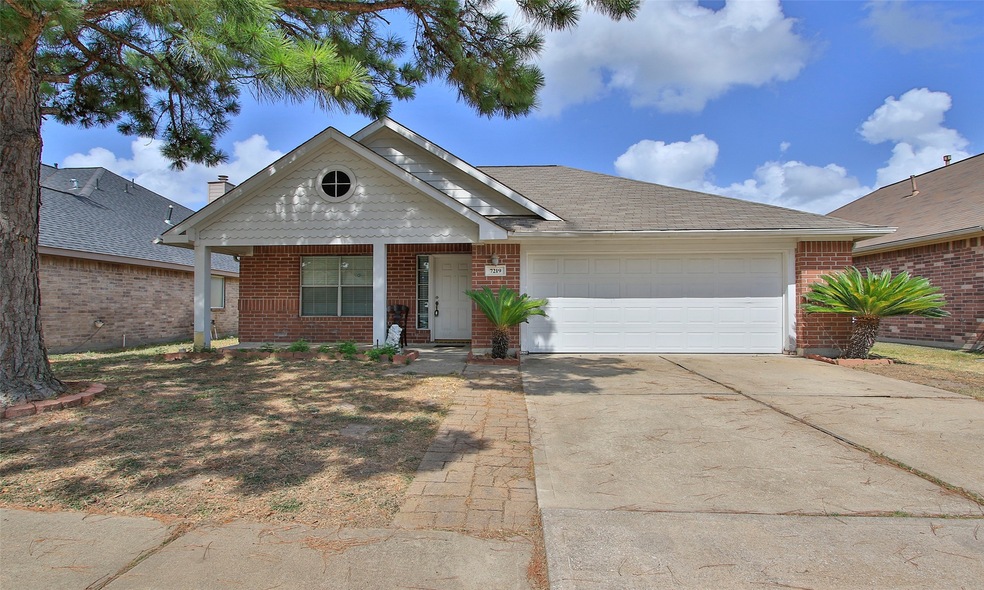 7219 Log Cradle Dr, Houston, TX 77041 - photo 1