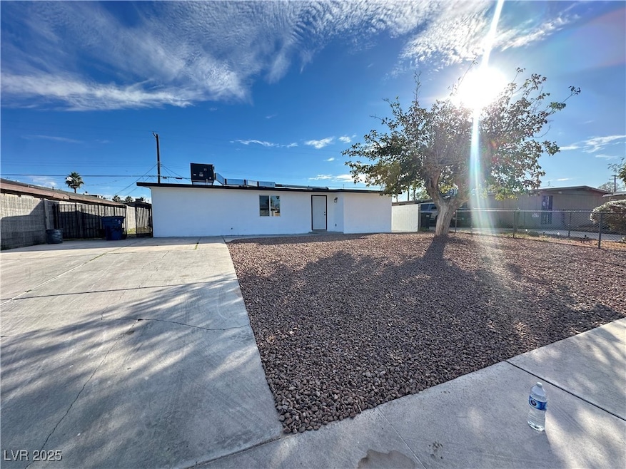 3601 E Webb Ave, North Las Vegas, NV 89030 - photo 1