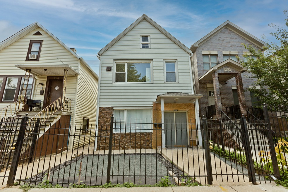 1642 N Campbell Ave unit 2, Chicago, IL 60647 - photo 1