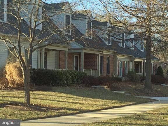 920 Mclendon Dr, Frederick, MD 21702 - photo 1