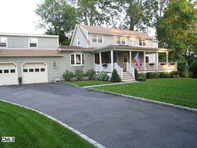 22 Soundview Dr, Stamford, CT 06902 - photo 1