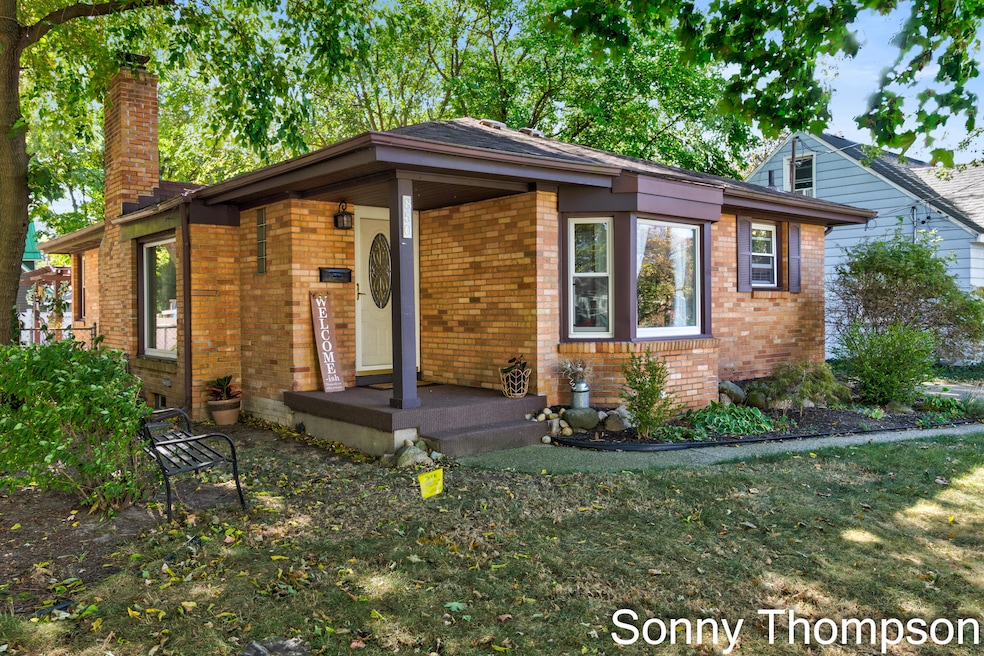 Sonny Thompson - 850 Mulford SE-1