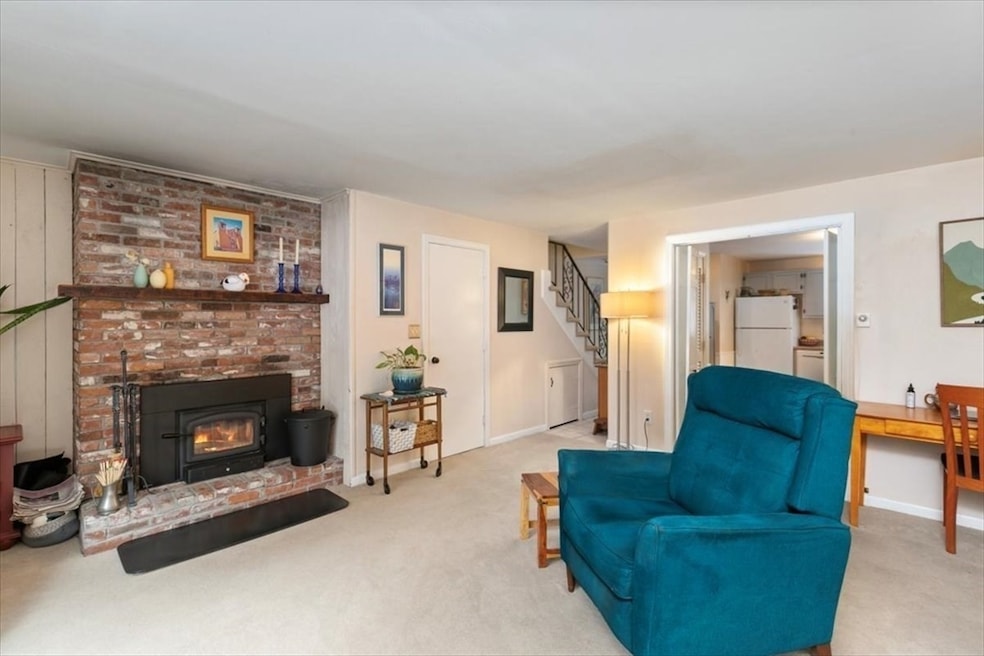 20 Lawrence Rd unit 2, Rowley, MA 01969 - photo 1