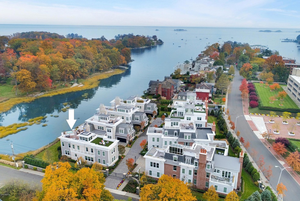 2 Oneida Dr unit E, Greenwich, CT 06830 - photo 1