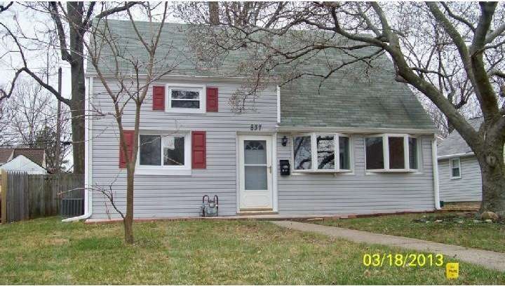 837 Bobwhite Ln, Secane, PA 19018 - photo 1