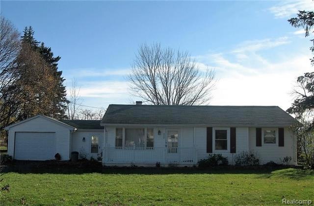 4340 Esta Dr, Flint, MI 48506 - photo 1