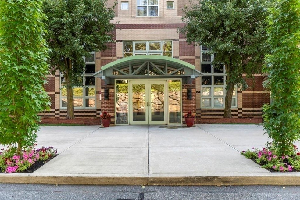 Crescent Park Condominiums unit 202, Woburn, MA 01801 - photo 1