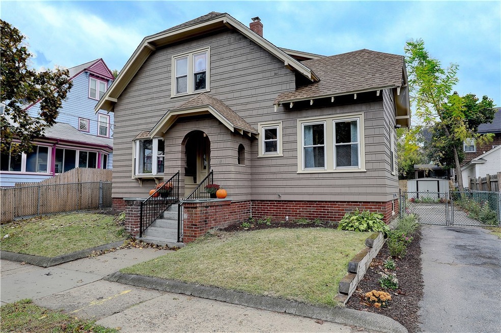 201 Armington St, Cranston, RI 02905 - photo 1