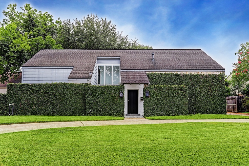 10222 Briar Forest Dr, Houston, TX 77042 - photo 1