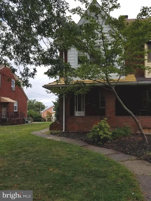 909 N Franklin St, Pottstown, PA 19464 - photo 1