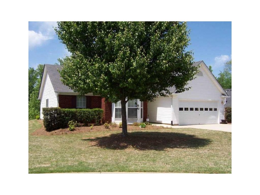 Exterior Front. Move-In Ready! Stepless Ranch with