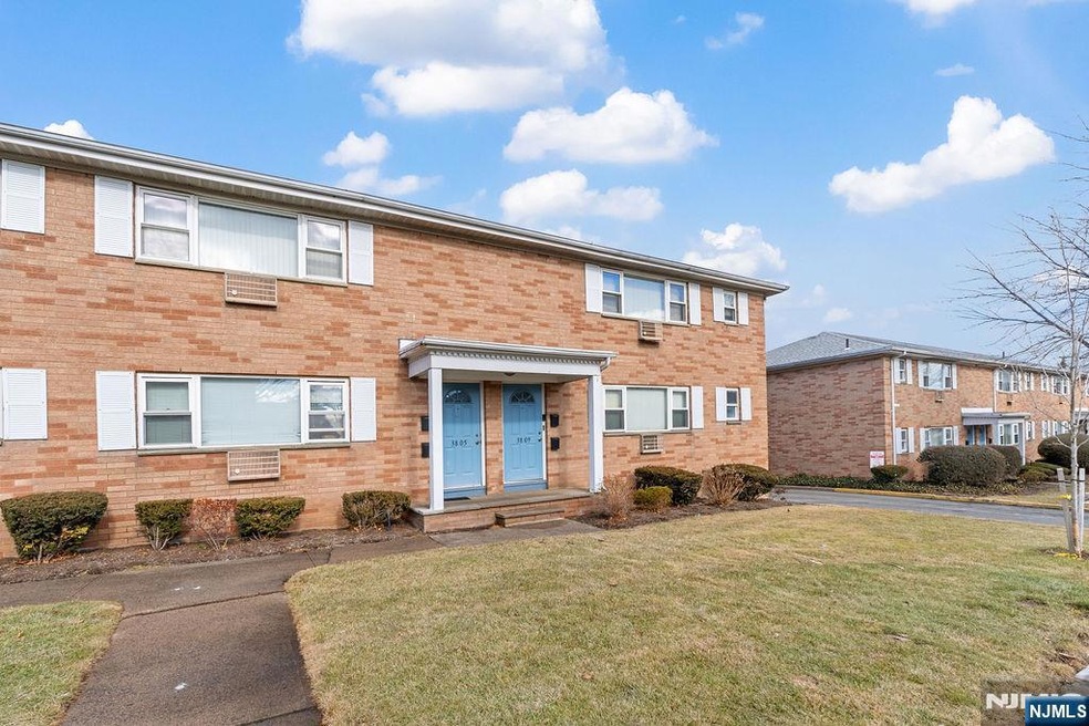 3809 Dobrin Ct unit 3809A, Fair Lawn, NJ 07410 - photo 1