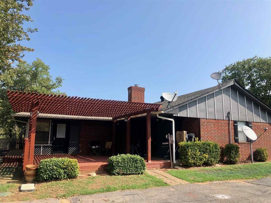 1301 N Waterplant Rd, Duncan, OK 73533 - photo 1