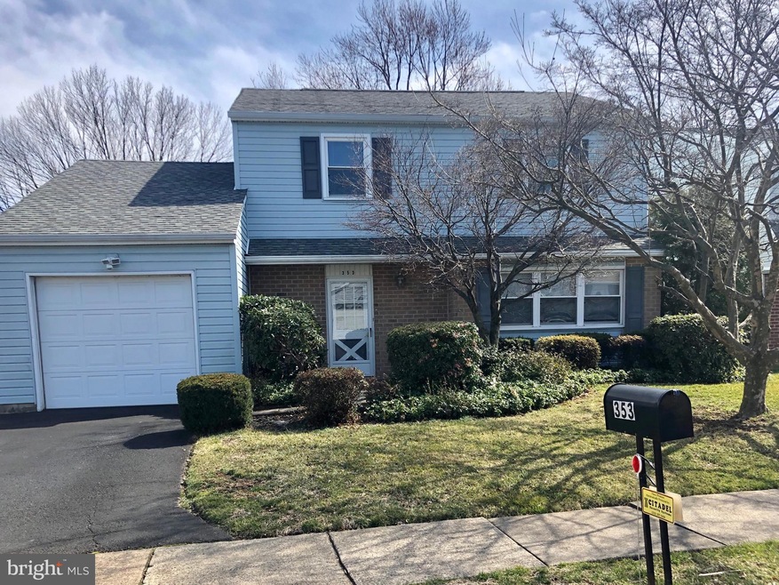 353 Peachtree Dr, Jenkintown, PA 19046 - photo 1