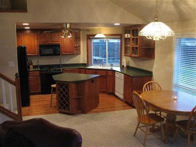 1113 Circle Wood Ct, Central Point, OR 97502 - photo 1