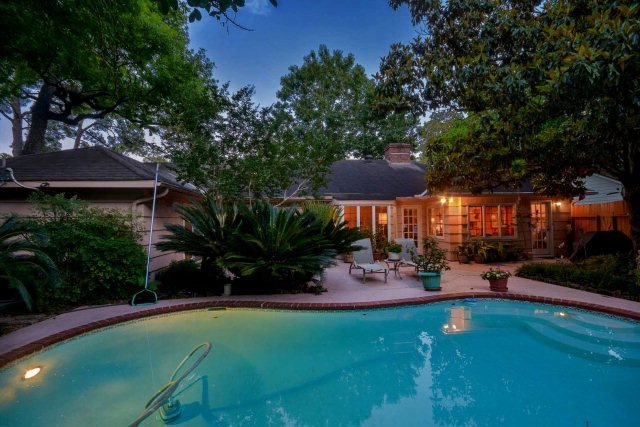 13026 Queensbury Ln, Houston, TX 77079 - photo 1