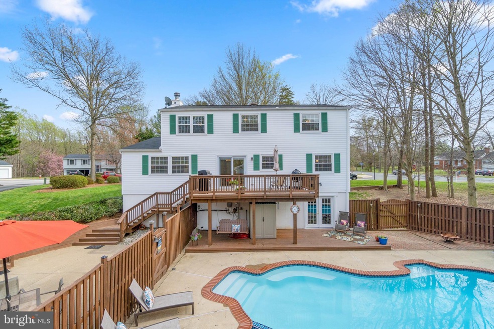 8850 Woodlawn Way, Springfield, VA 22153 - photo 1