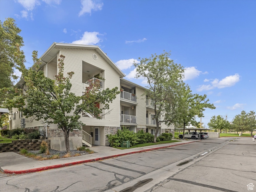 Pending $320,800 • Co-Listing Agent