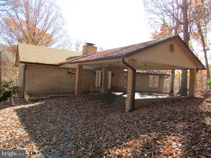 261 Lakeside Dr, Harpers Ferry, WV 25425 - photo 1