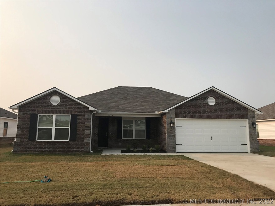 1235 E San Antonio St, Broken Arrow, OK 74012 - photo 1