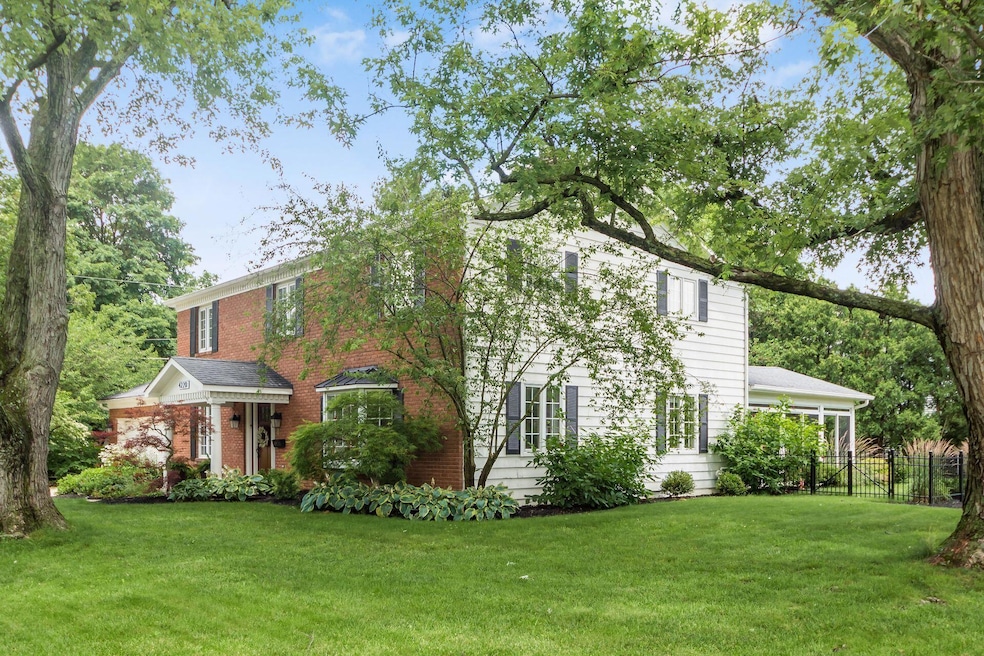 AWESOME CURB APPEAL!